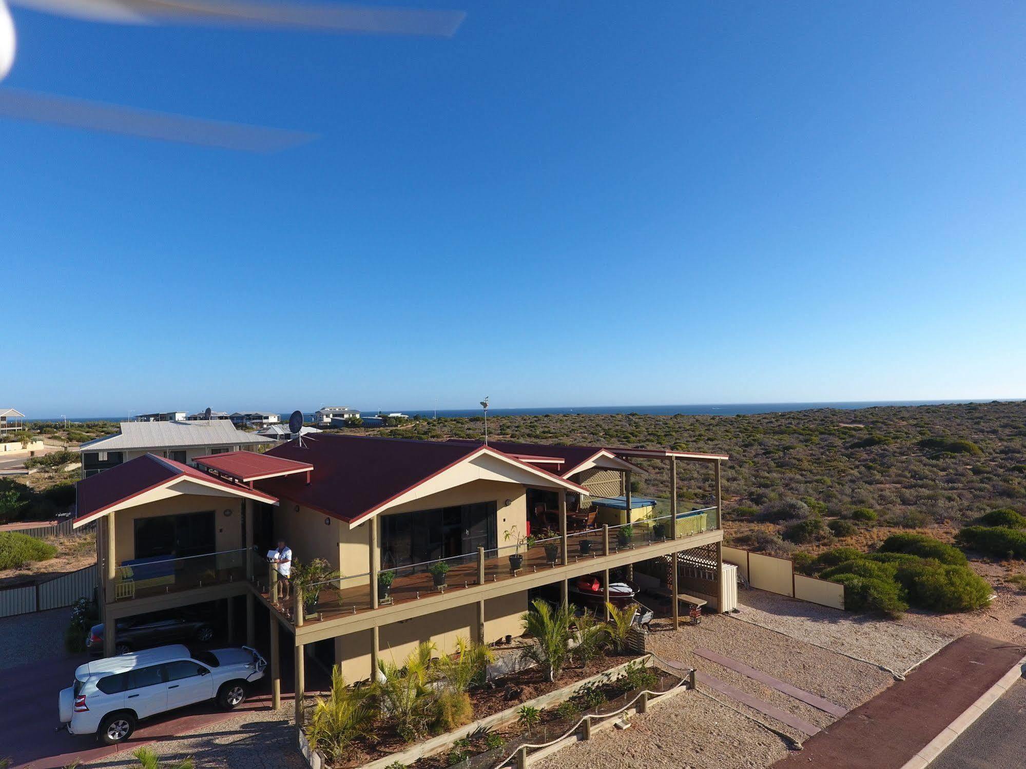 On The Deck @ Shark Bay Bed & Breakfast Denham Exterior photo